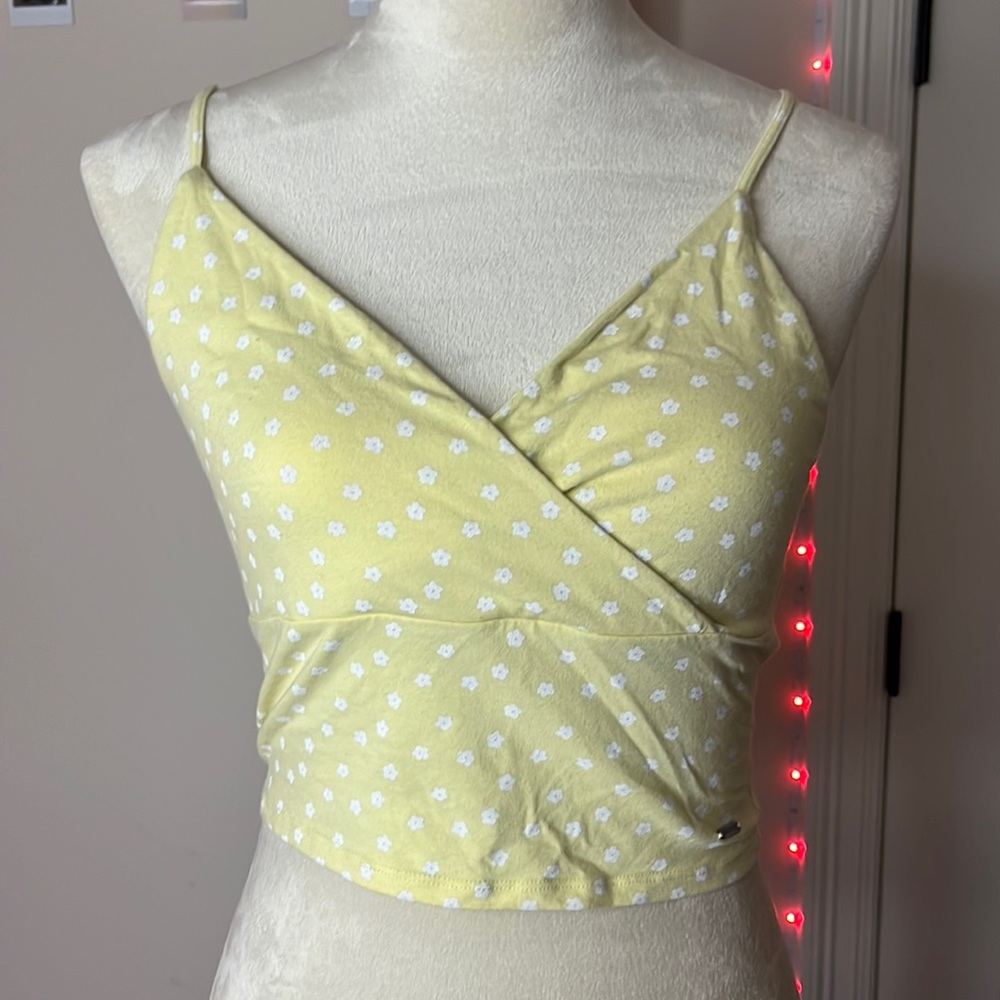 yellow white flower print top